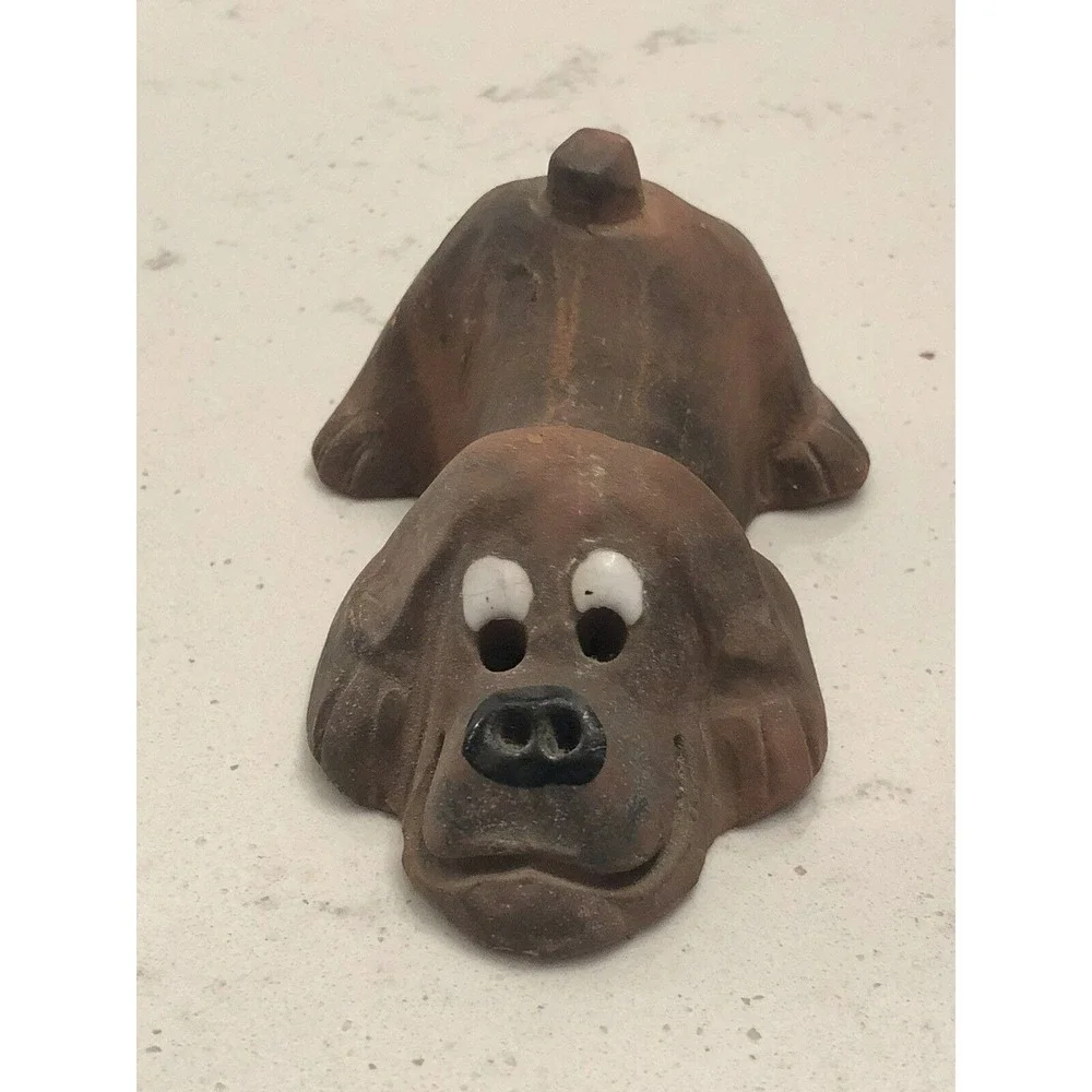 Vintage Signed Terracotta Clay Bloodhound Dog Figurine Primitive Rustic Brown - Picture 1 of 10